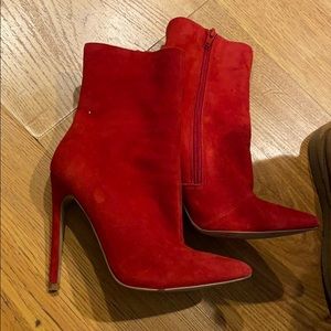 Steve Madden Red suede booties